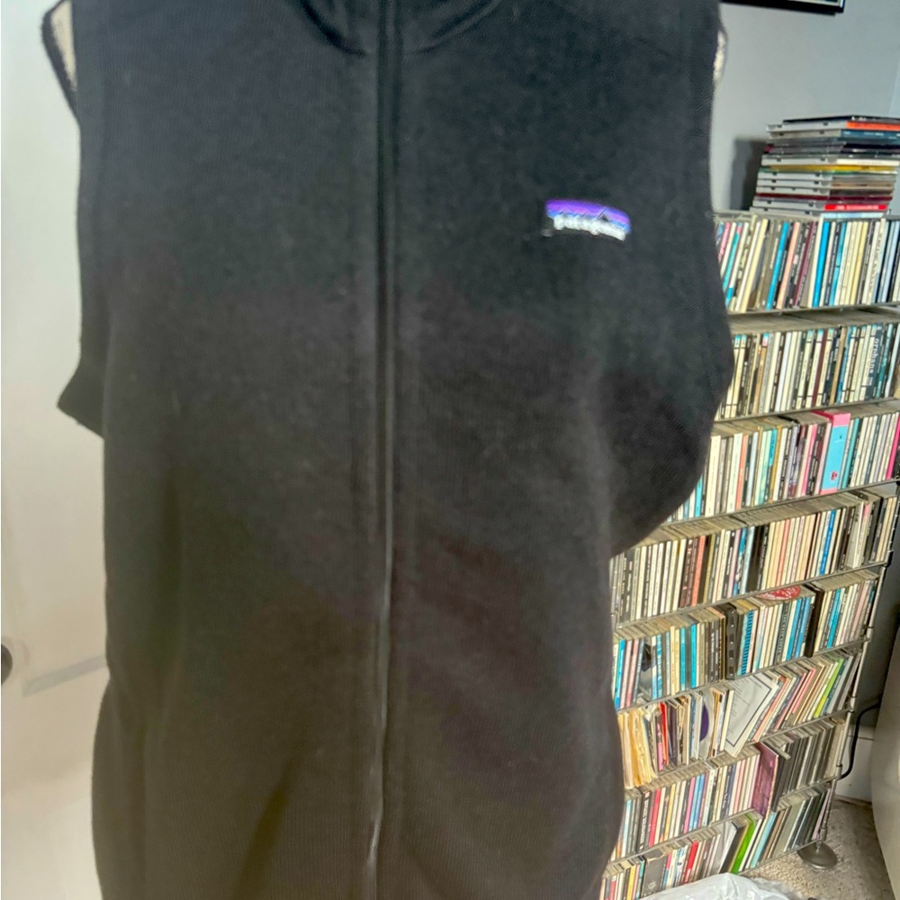 Women’s Patagonia better sweater vest size L charcoal gray/black